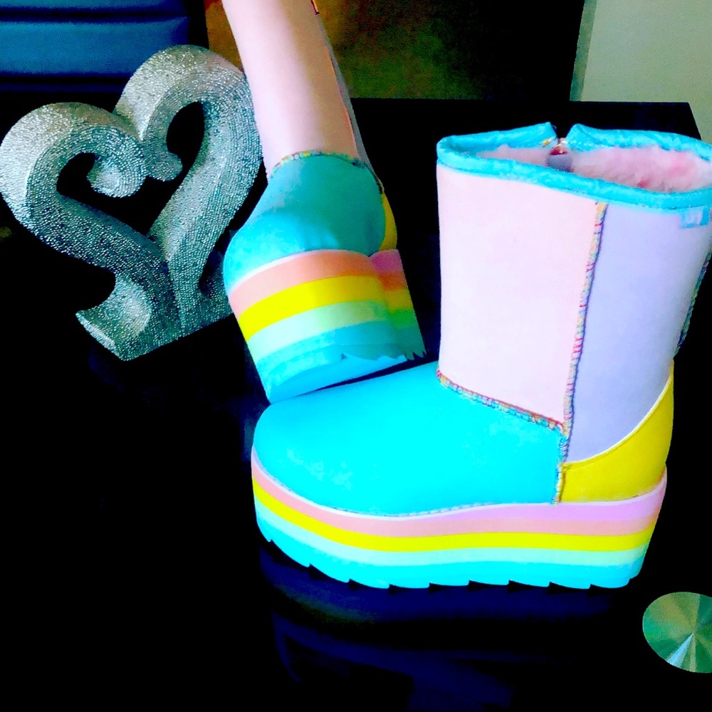 Platform Moon Boots